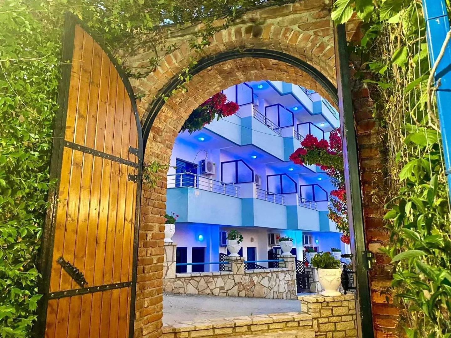 Itaka Hotel Lukova Exterior photo