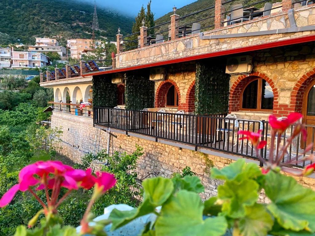 Itaka Hotel Lukova Exterior photo